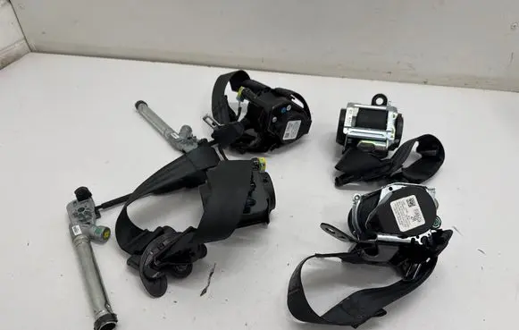 Ford Mustang Mach-E Set of seat belts LJ8BA611E50AD3JA6 LJ8BA611E51AD3JA6 LJ8BA61294AE3JA6