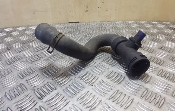 Audi A6 S6 C5 4B Engine coolant pipe/hose 8D0121049