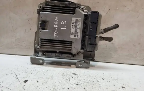 Volkswagen Touran I Engine control unit/module 03G906016A 1039S02834