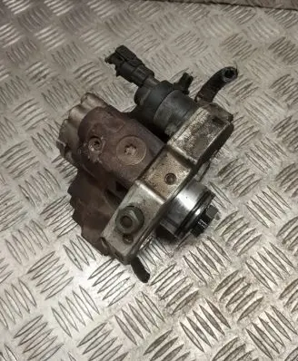Volvo S60 Fuel injection high pressure pump 0445010043 8642781