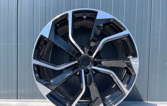 Audi Q7 4M R20 alloy rim 