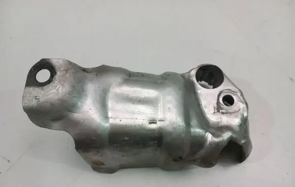 BMW X2 F39 Heat shield in engine bay 8585809