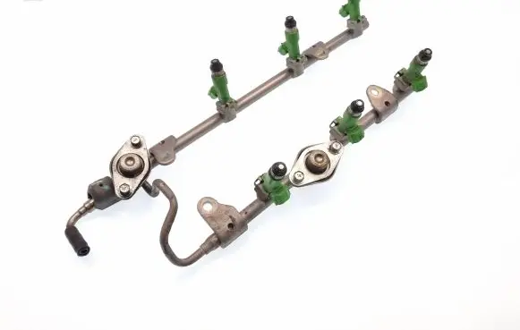 Nissan Murano Z52 Fuel injector supply line/pipe 