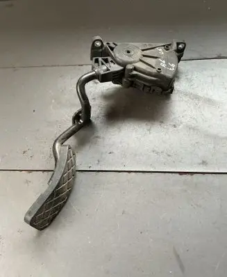 Audi A6 S6 C6 4F Accelerator throttle pedal 4F2721523 6PV00898402