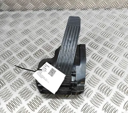 Lexus RX 450H Accelerator throttle pedal 7811047080
