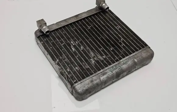 BMW 5 F10 F11 Engine oil radiator 7570103 60610 19056003