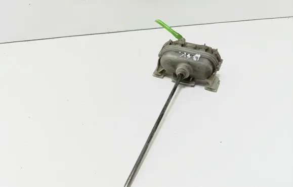Audi A4 S4 B5 8D Tailgate boot lock/latch motor 8D0862153