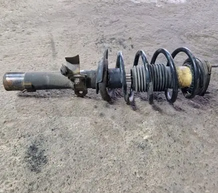 Ford Mondeo Mk III Front shock absorber/damper 004632 3251004632