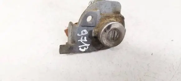 Mazda 5 Front door lock (next to the handle) M72