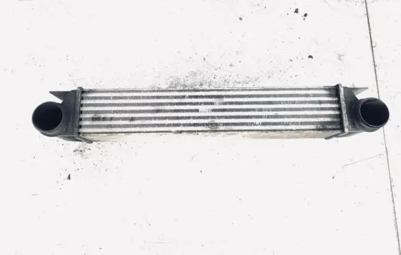 BMW 5 E39 Intercooler radiator 17512247359 1751-2247359