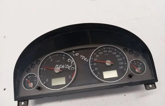 Ford Mondeo Mk III Speedometer (instrument cluster) 3S7F10841 44ZU187 6620