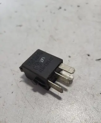 BMW 5 E39 Other relay 1393412