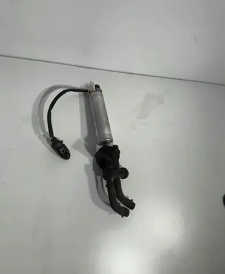 Audi A4 S4 B8 8K Fuel injection high pressure pump 8K0906095A