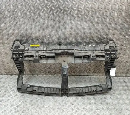 Opel Vivaro Top upper radiator support slam panel 93868911