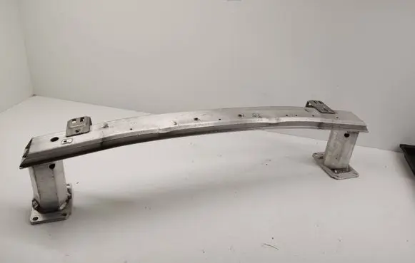 Opel Grandland X Front bumper cross member 9824513780 P8R00421B3