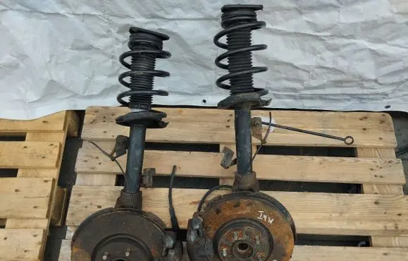 Ford Kuga I Front wheel hub spindle knuckle