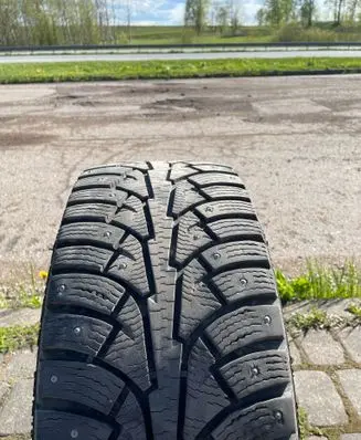Audi A4 S4 B7 8E 8H R17 winter/snow tires with studs CHAUPNEUS 21550R17