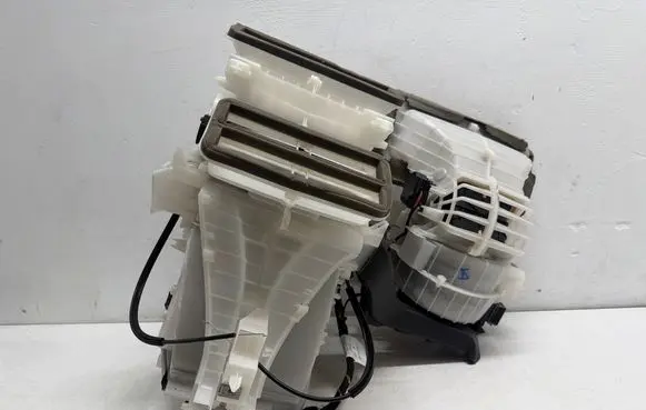 Opel Adam Interior heater climate box assembly 39033993U 5X7000000 0000989C67