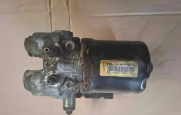 Jaguar XJ X308 ABS Pump MNA5920AB 895810000060100