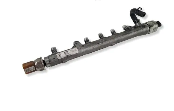 Volkswagen Touran II Fuel main line pipe 03L130089R