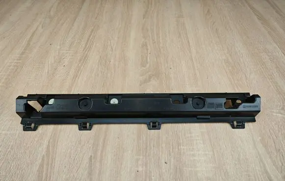 BMW 4 G22 G23 G24 G26 Sill supporting ledge 8737083