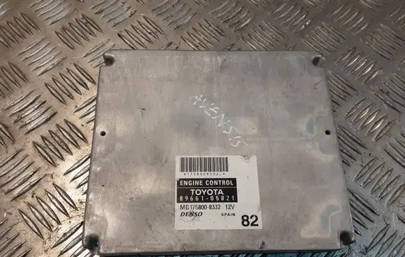 Toyota Avensis T250 Engine control unit/module 8966105821