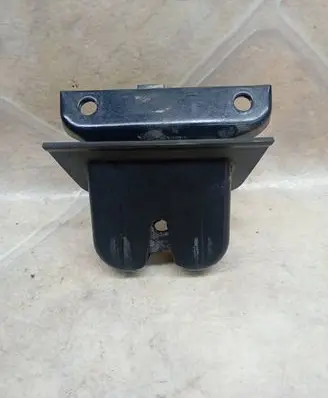 Audi A2 Tailgate/trunk/boot lock/catch/latch 8Z0827520