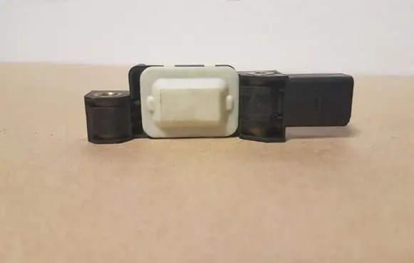 Audi A8 S8 D3 4E Airbag deployment crash/impact sensor 4B0959643E