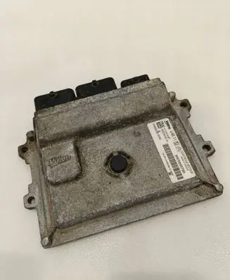 Peugeot 208 I Engine control unit/module 9805895780