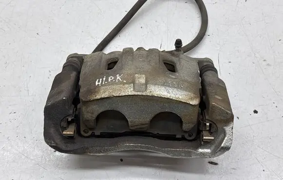Toyota Highlander XU50 Front brake caliper 
