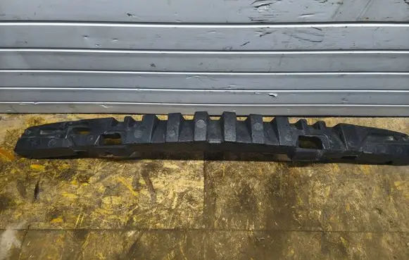 Front bumper foam support bar