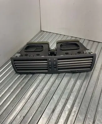 BMW 7 E65 E66 Dash center air vent grill 8223599 6911204 69112039