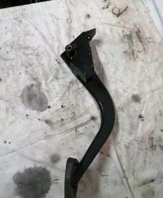 Volvo XC90 Brake pedal