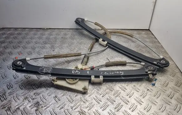 Front window lifting mechanism without motor