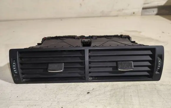 Audi A4 S4 B6 8E 8H Dash center air vent grill 8e0820951