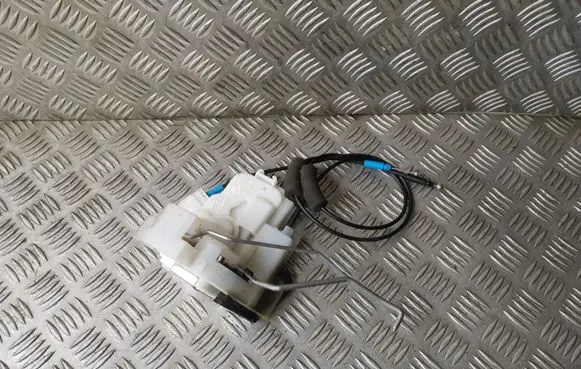 Subaru Legacy Front door lock 