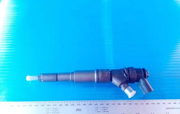 BMW X3 E83 Fuel injector 0445110216 3654 68111