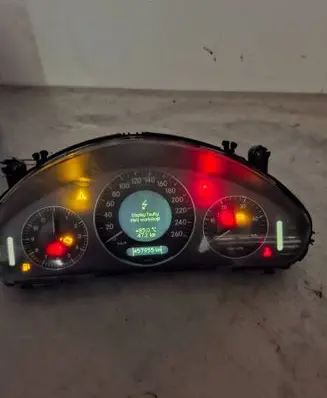 Speedometer (instrument cluster)