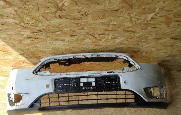 Ford Focus Front bumper F1EB17757A