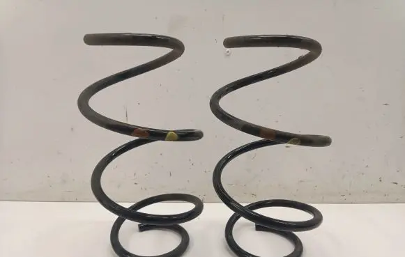 Nissan Qashqai J12 Front coil spring