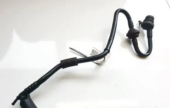 Volkswagen PASSAT B7 Vacuum line/pipe/hose 1K0612071AK