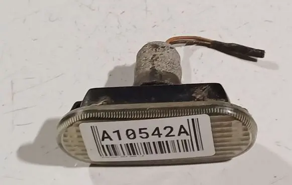 Front fender indicator light