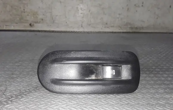 Opel Movano A Electric window control switch 8200206603