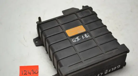 Volkswagen PASSAT B2 Engine control unit/module 321906263b 0280800042