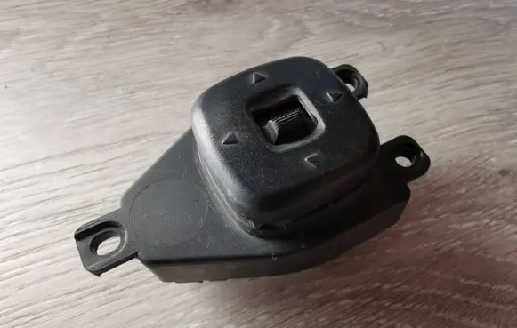Mazda 3 I Wing mirror switch BJOE66600 03200320
