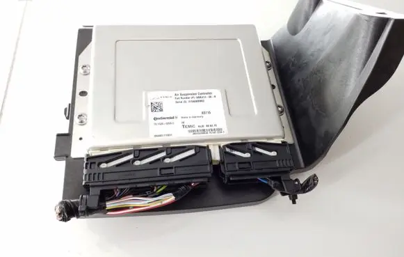 Tesla Model S Air suspension control unit module (rear) 600641300B