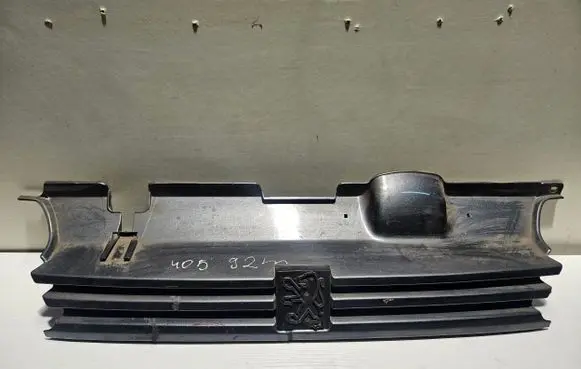 Peugeot 405 Front grill 9255588877