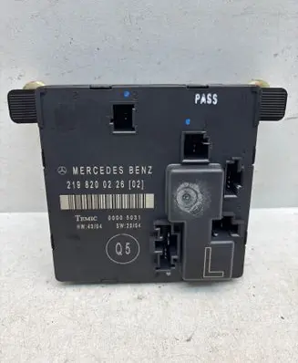 Mercedes-Benz CLS C219 Door control unit/module 2198200226 00005031