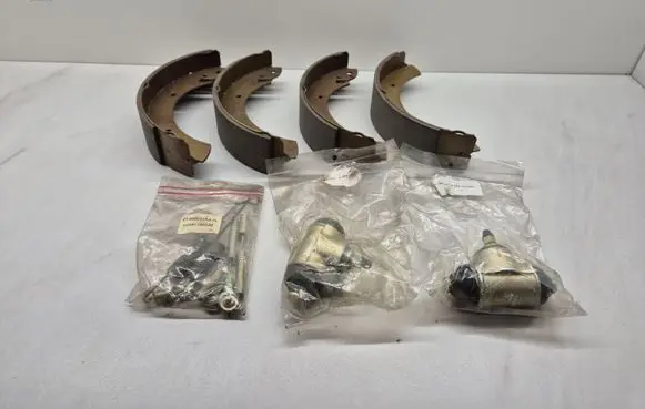 Mercedes-Benz 100 W631 Handbrake/parking brake pads 0204113602
