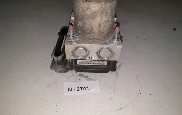Toyota Avensis T270 ABS Pump 0265950750